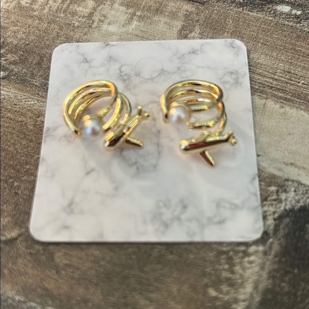 Huggie Earrings w airplane - Picture 3 of 3